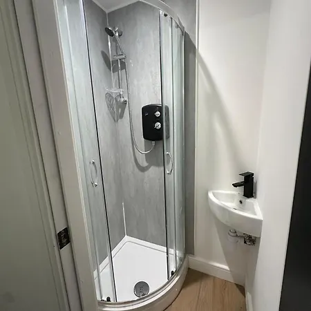 House-sleeps8-parking-garden Будинок відпочинку *